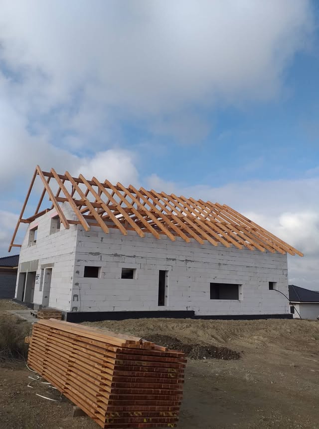 Krov Áčko - Holíč