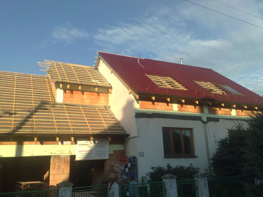 Krov Áčko + Škridla Creaton Maxima višňová glazúra - Gbely - foto 3