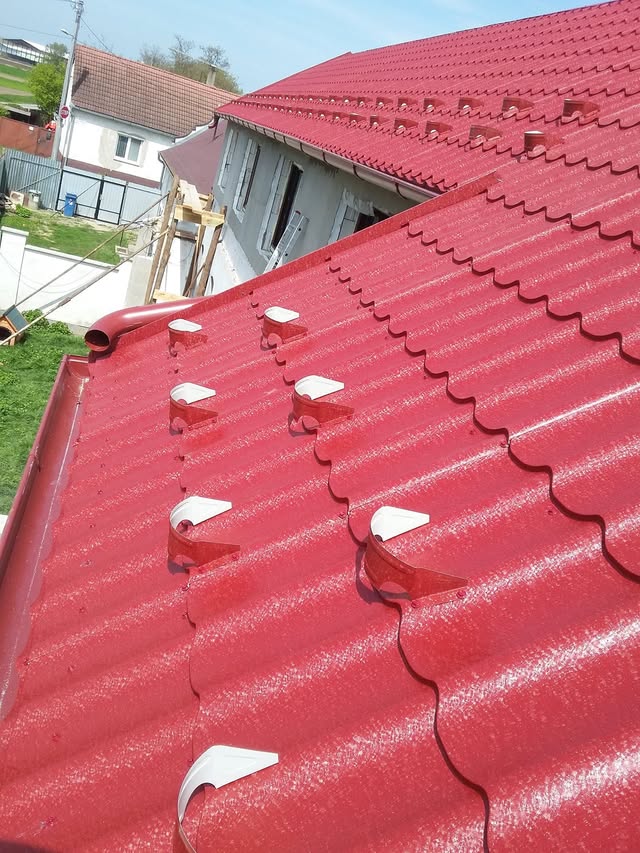 Plechová krytina - BP2 Alfa Plus Ice Crystal červená - M. Sv. Ján - foto 3