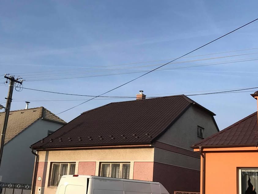 Plechová krytina - BP2 Alfa Plus matná hnedá - Letničie - foto 2