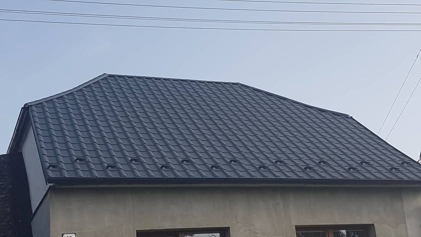 Plechová krytina - BP2 Omega matná antracitová - Kuklov