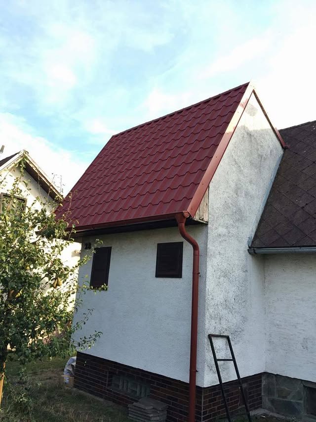 Plechová krytina - BP2 Omega matná červená - Adamov