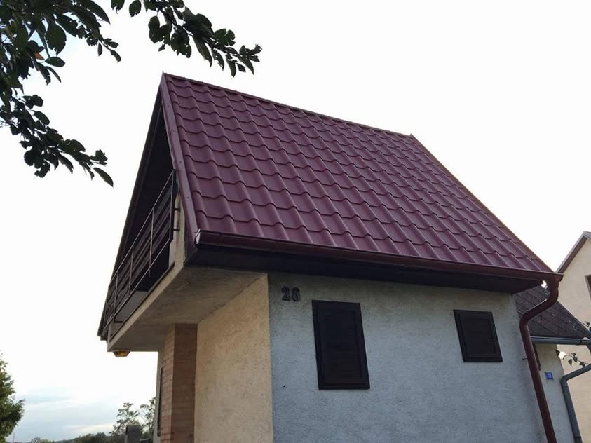 Plechová krytina - BP2 Omega matná červená - Adamov - foto 4