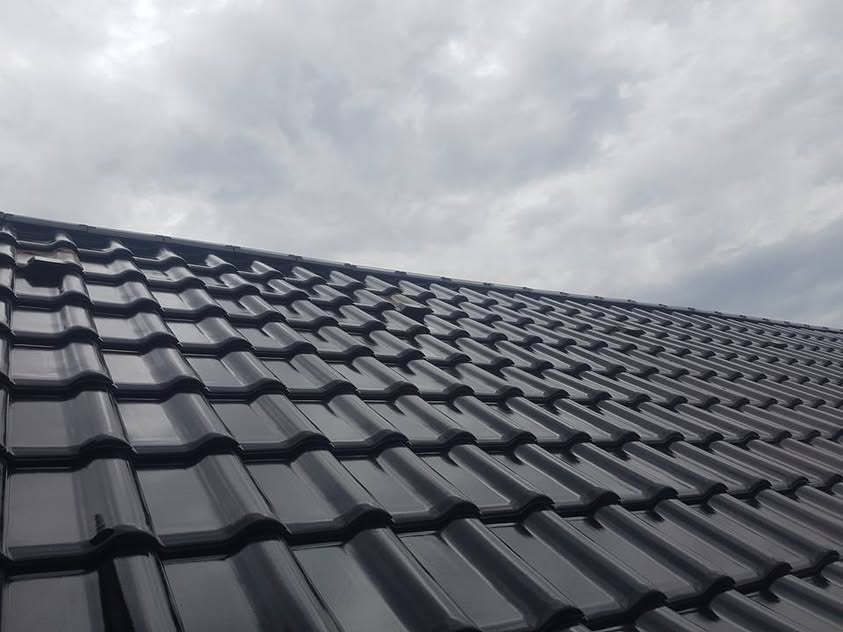 Škridla Creaton Balance čierna glazúra - Gbely - foto 3