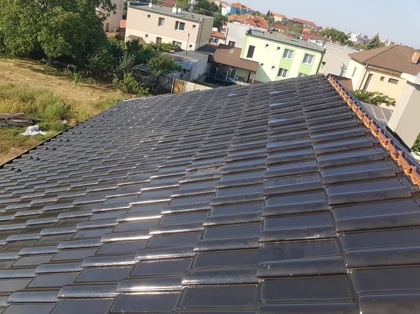 Škridla Creaton Balance čierna glazúra - Holíč