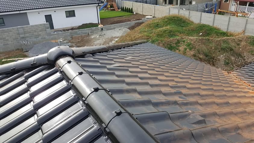 Škridla Creaton Balance čierna glazúra - Vrádište