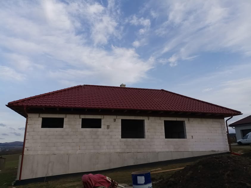 Škridla Creaton Balance vínovočervená engoba - Dubovce - foto 4
