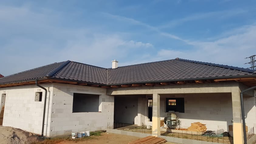 Škridla Creaton Magnum bridlicovočierna engoba - Smolinské