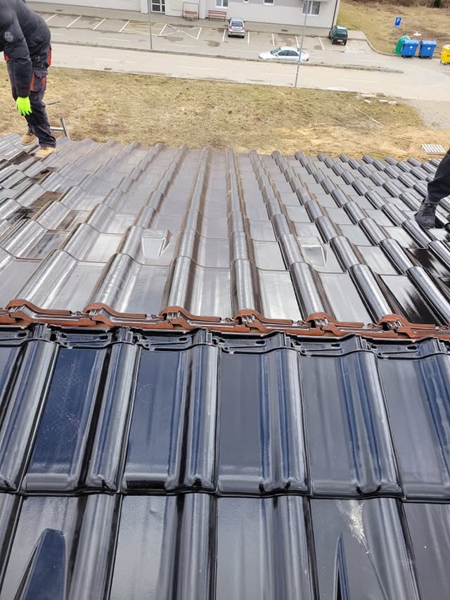 Škridla Creaton Titania čierna glazúra - Smolinské - foto 3