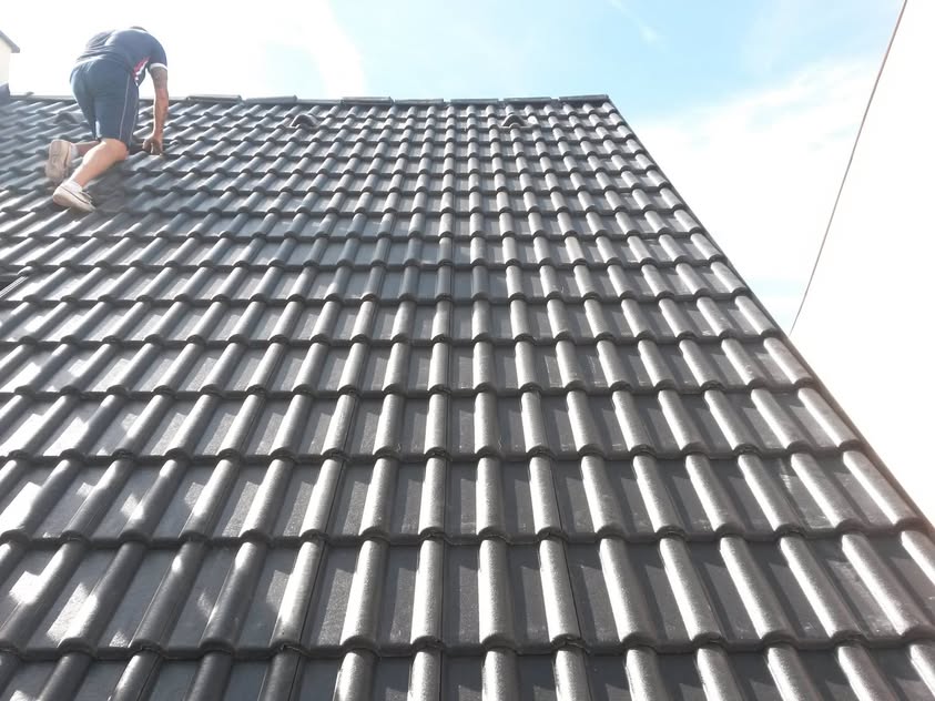 Škridla KM Beta Briliant čierna - Radošovce