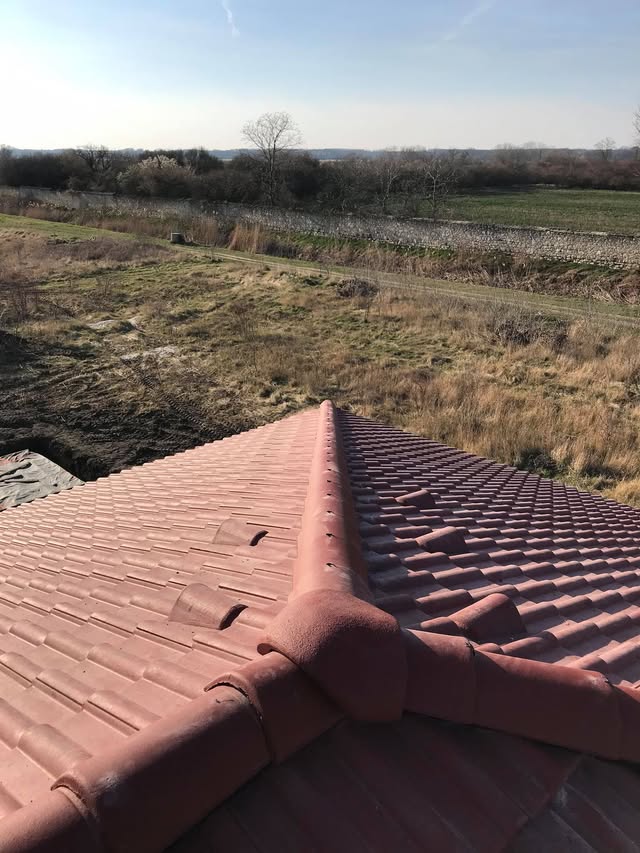 Škridla KM Beta briliant višňová - Holíč - foto 4