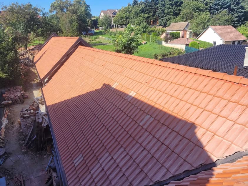 Škridla KM Beta Elegant tehlovočervená - Petrova Ves - foto 4