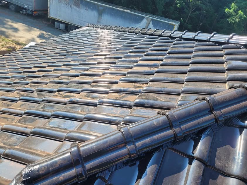 Škridla Roben Monza Plus Tobago čierna glazúra - Dojč