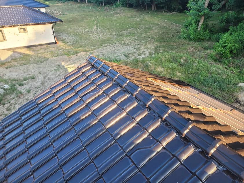 Škridla Roben Monza Plus Tobago čierna glazúra - Dojč - foto 3