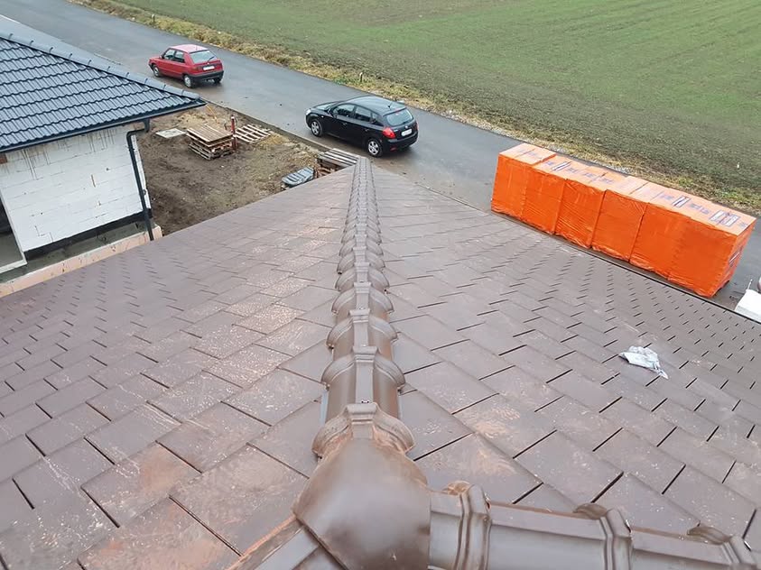 Škridla Tondach Figaro 11 hnedá engoba - Vrádište - foto 3