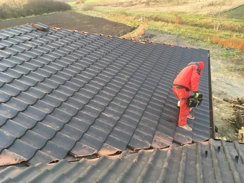 Škridla Tondach Samba 11 čierna engoba - Jakubov