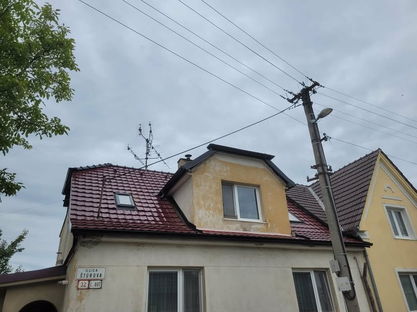 Škridla Tondach Stodo višňová glazúra - Skalica - foto 2
